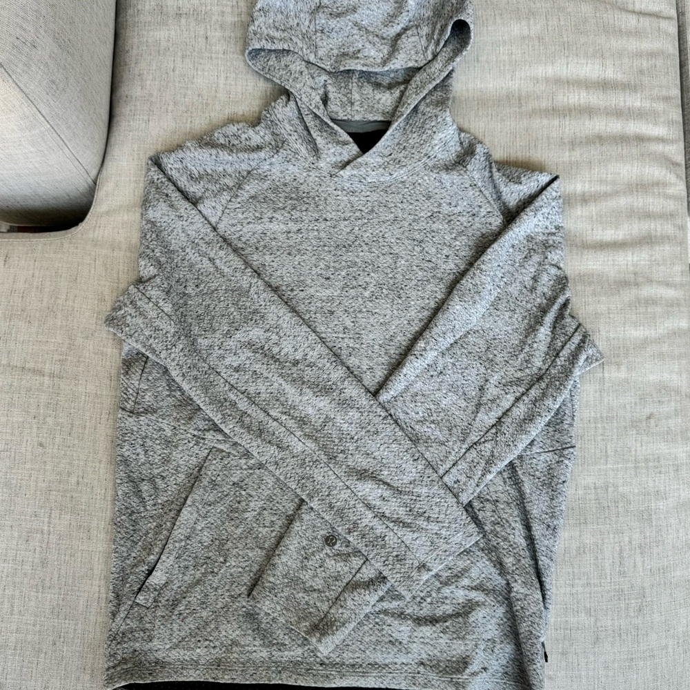 Men’s Lululemon hooded gray sweatshirt